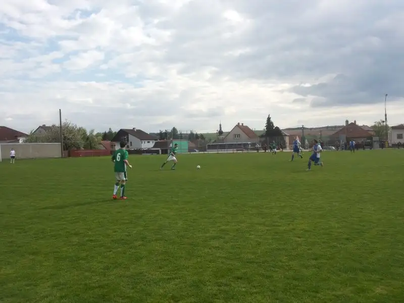 Áčko veze z Měřína bod